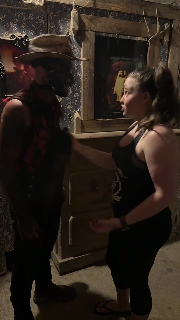 @Haunted Hoochie