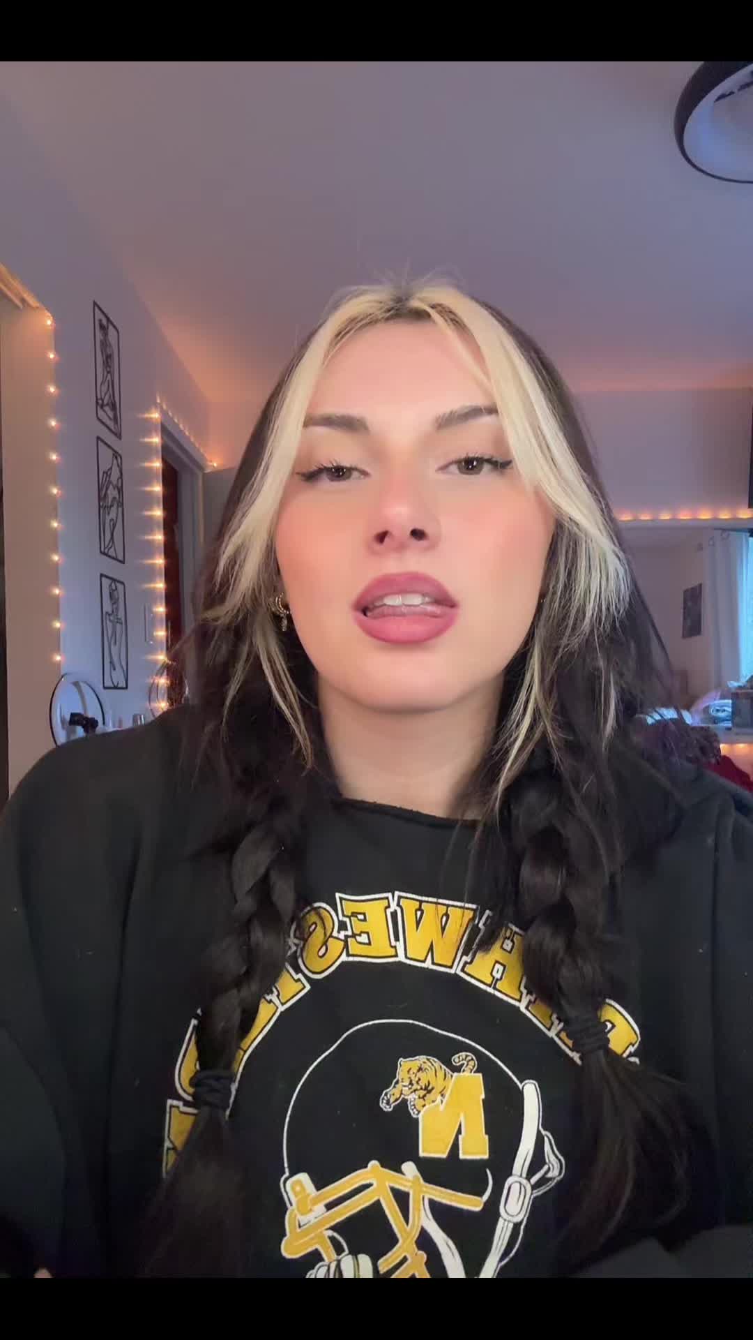 @Joei