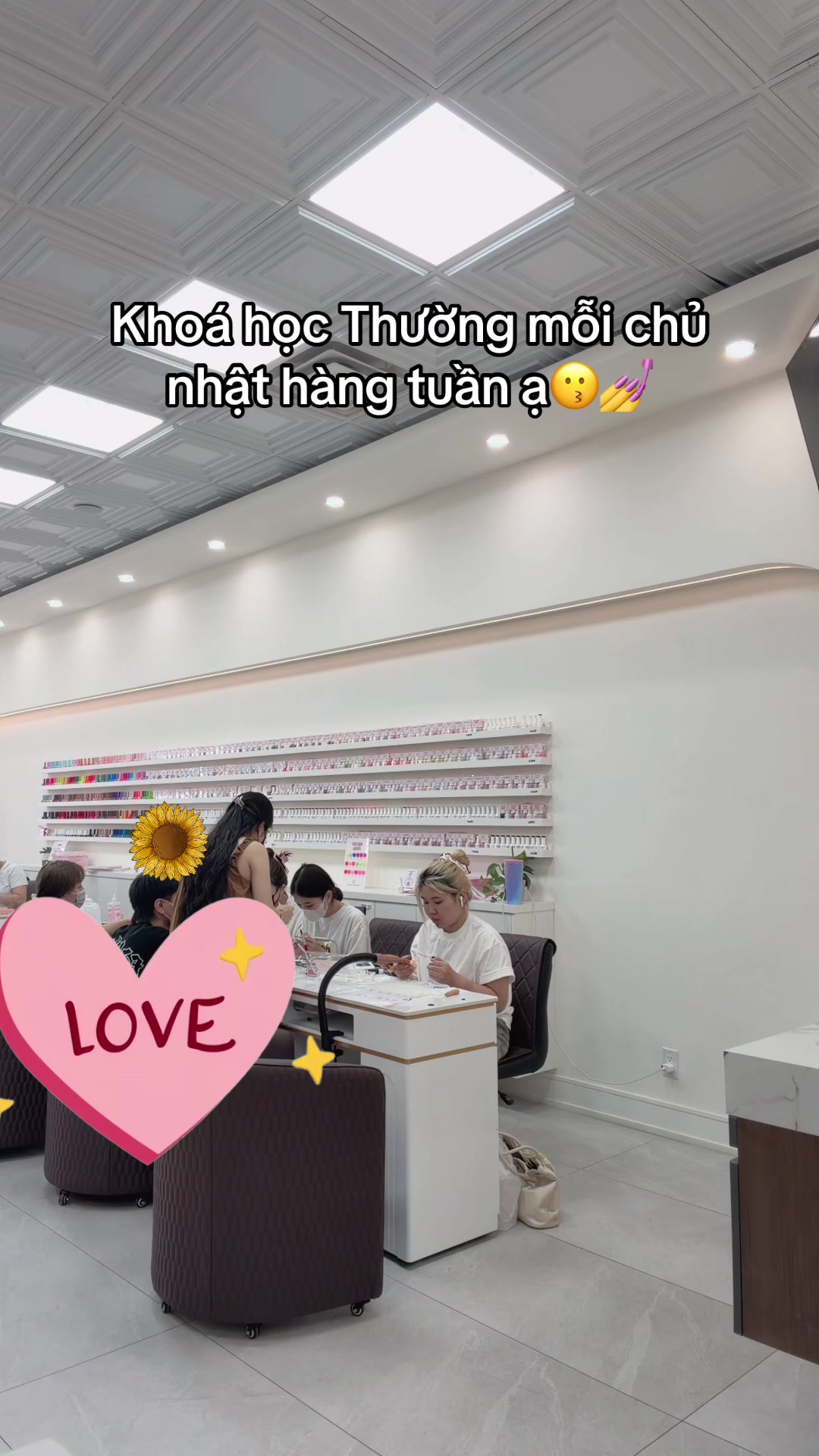 @KimmieNails🇻🇳♥️🇨🇦Tấu Hài😜