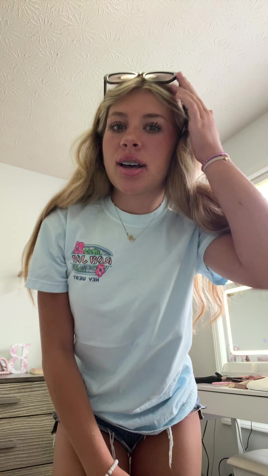 @Bella🦄