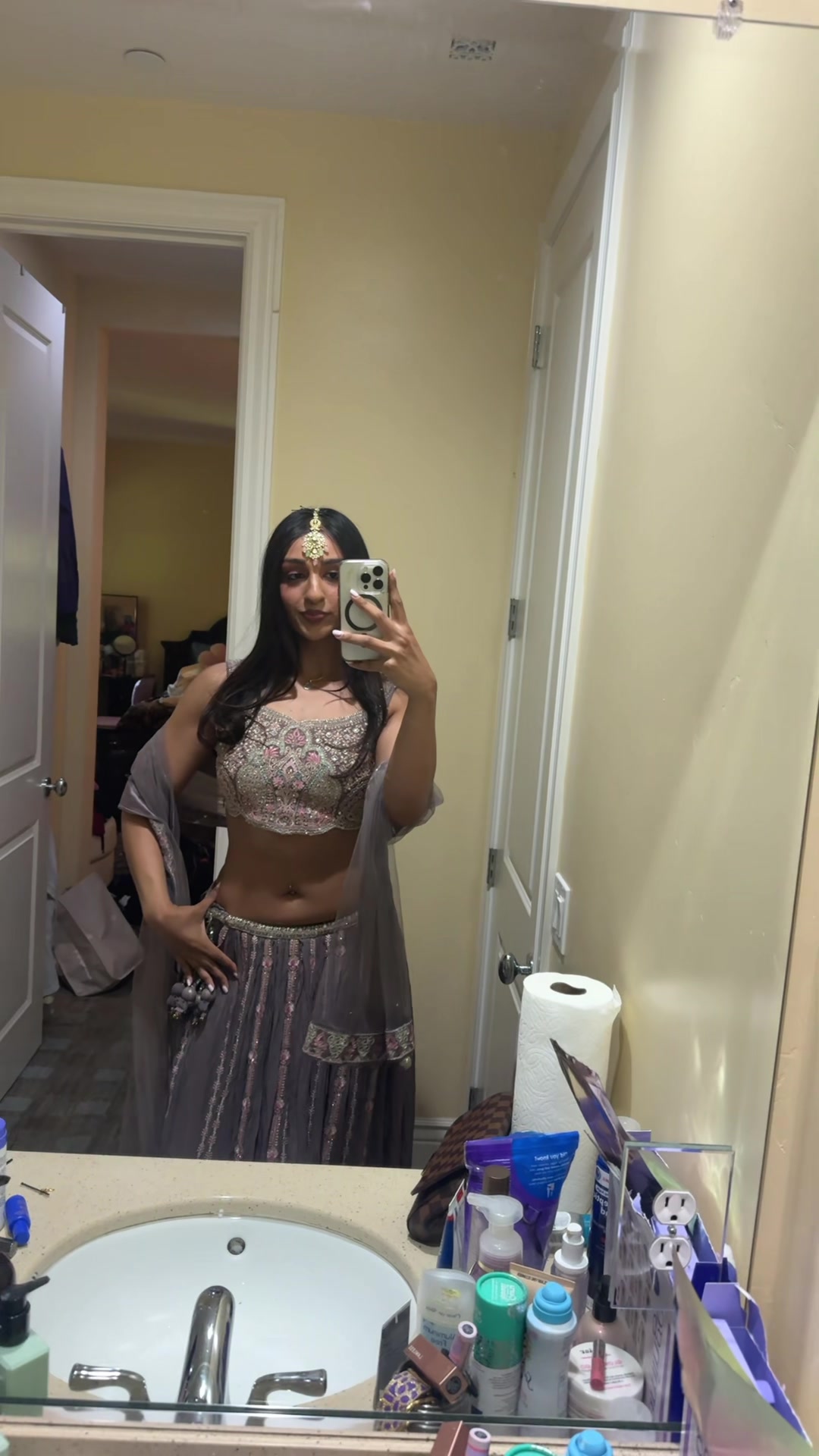 @nikitadha_