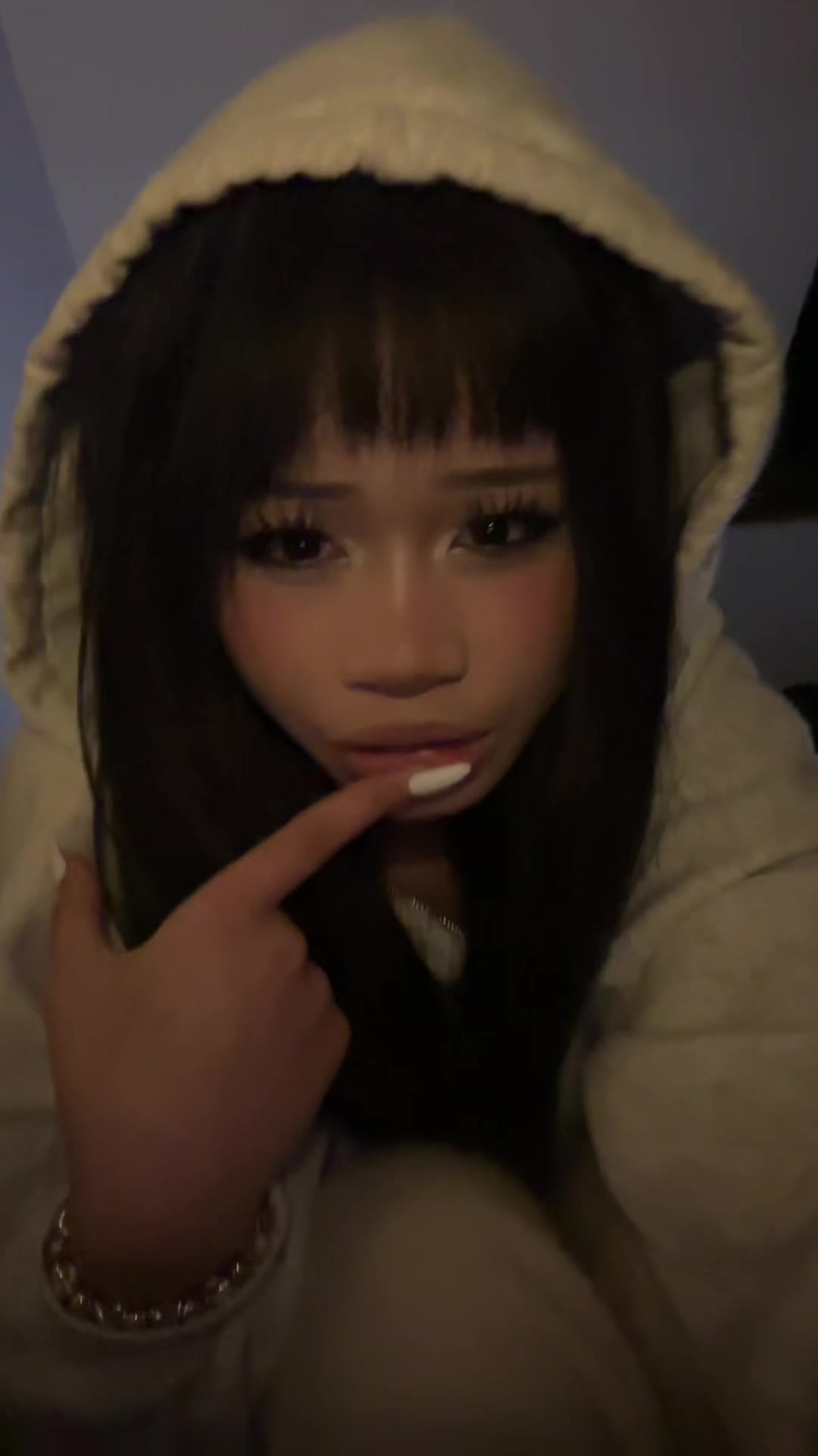 @labubudemon0