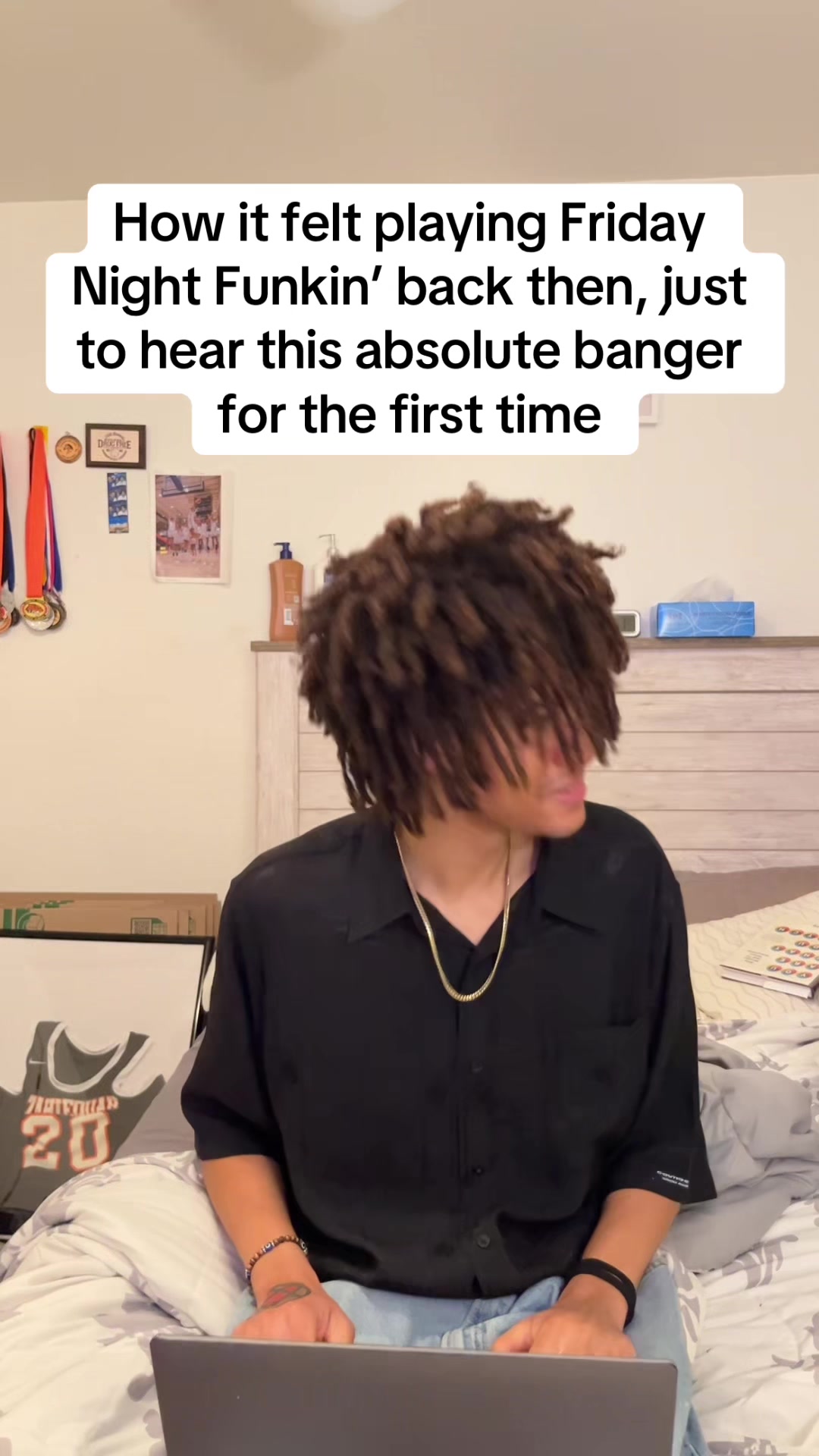 @ITZZ$kovie
