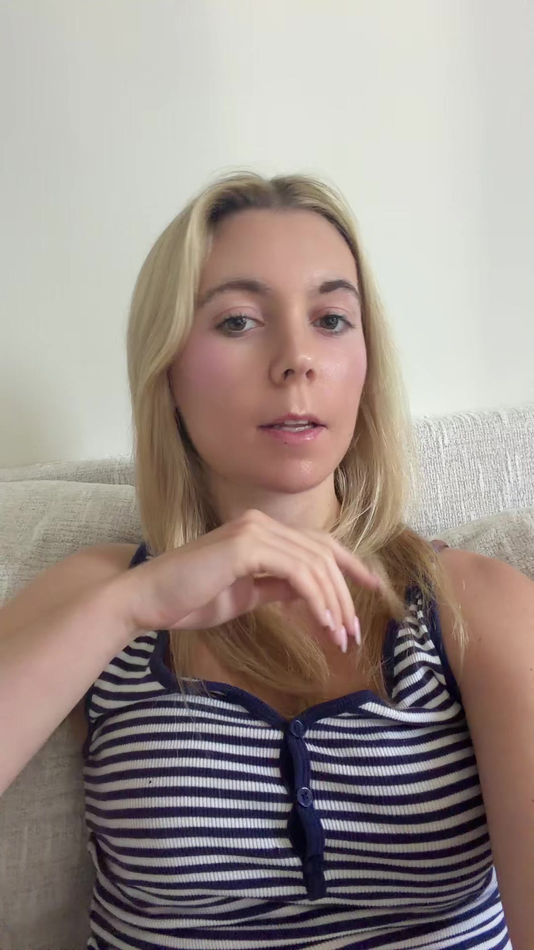 @hannahelizajohnson
