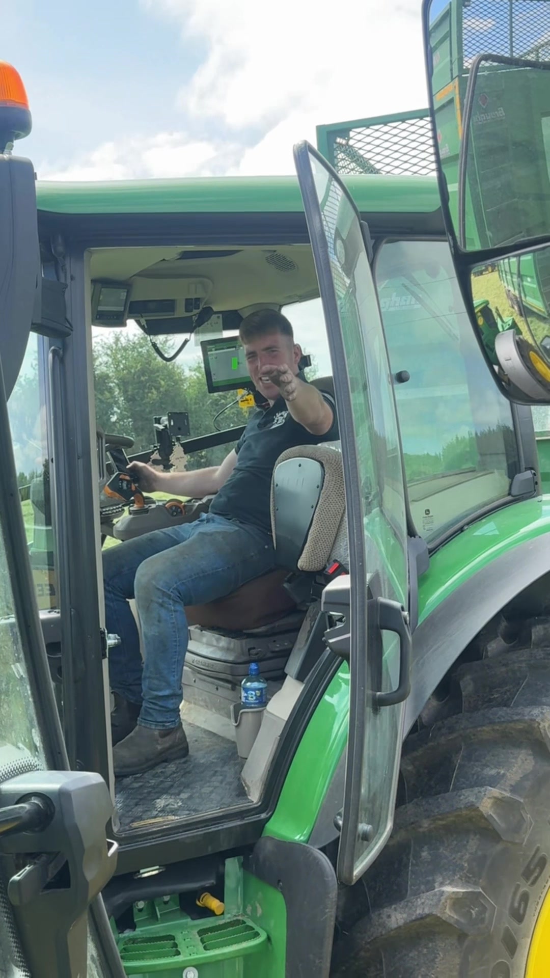 @Lareesha 🚜