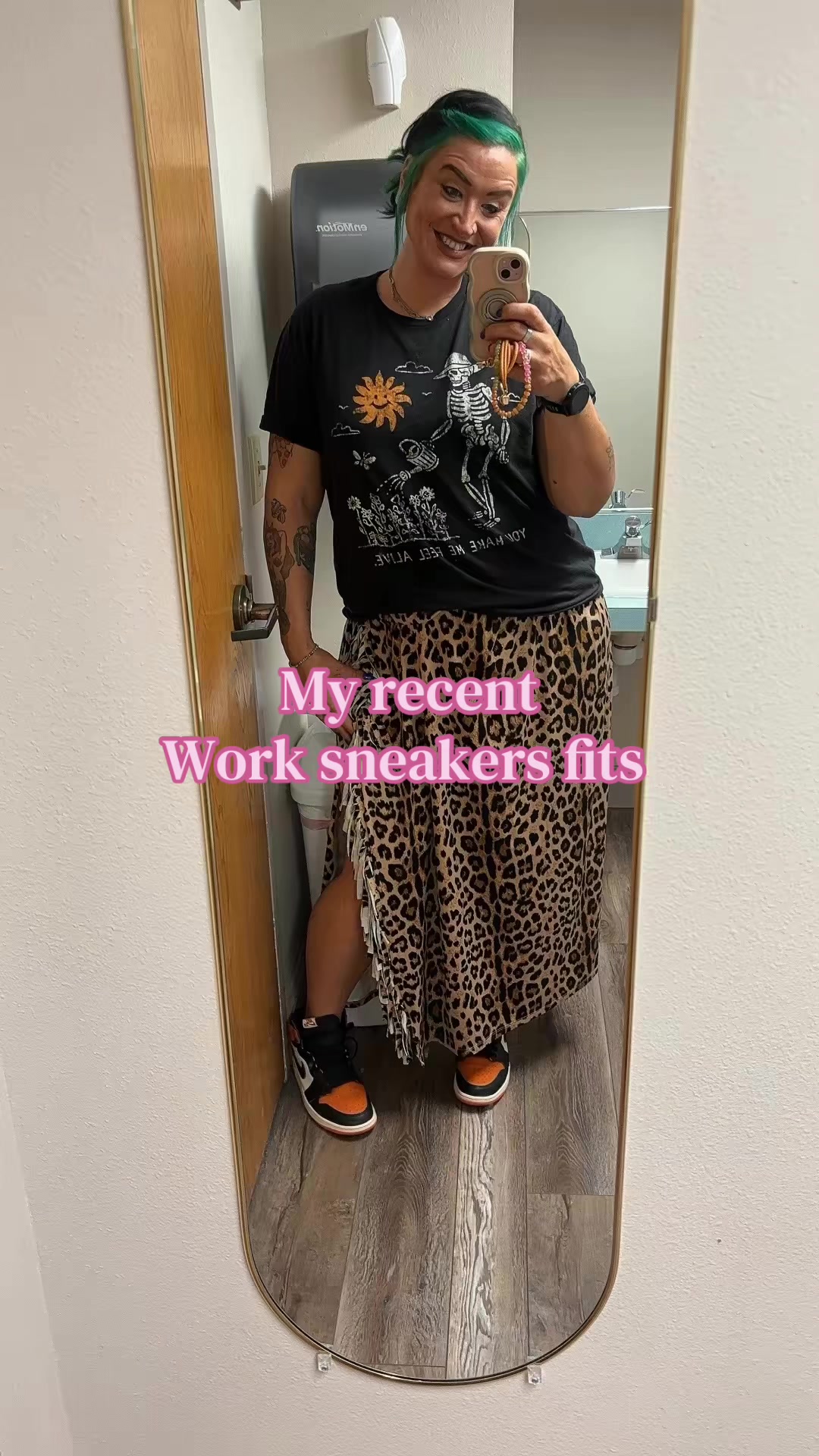 @elliethesneakermom
