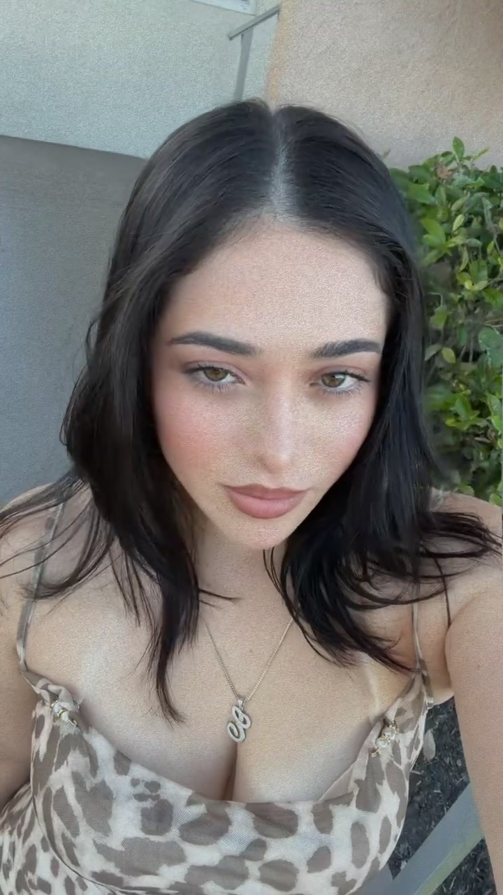 @•🧝🏻♀️DEBBIE🧝🏻♀️•