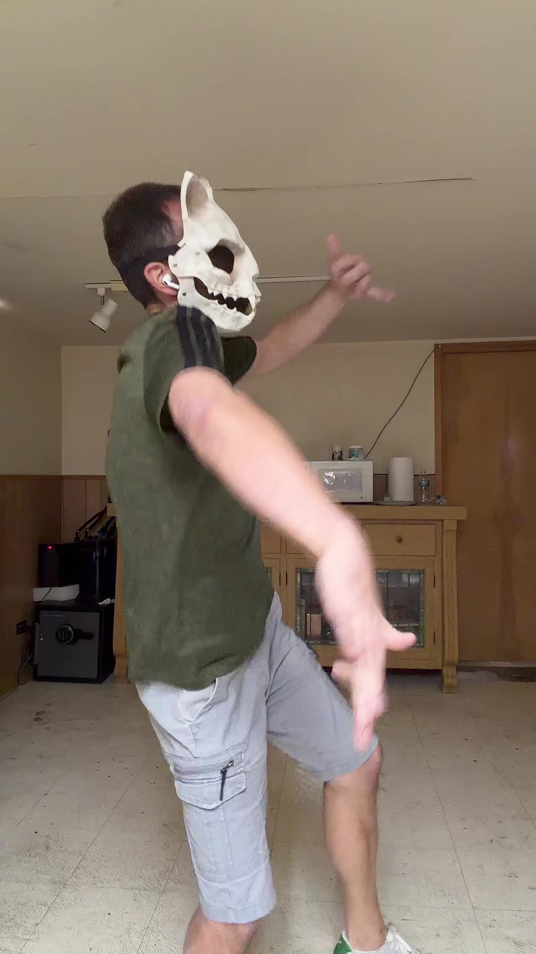 @elliotks