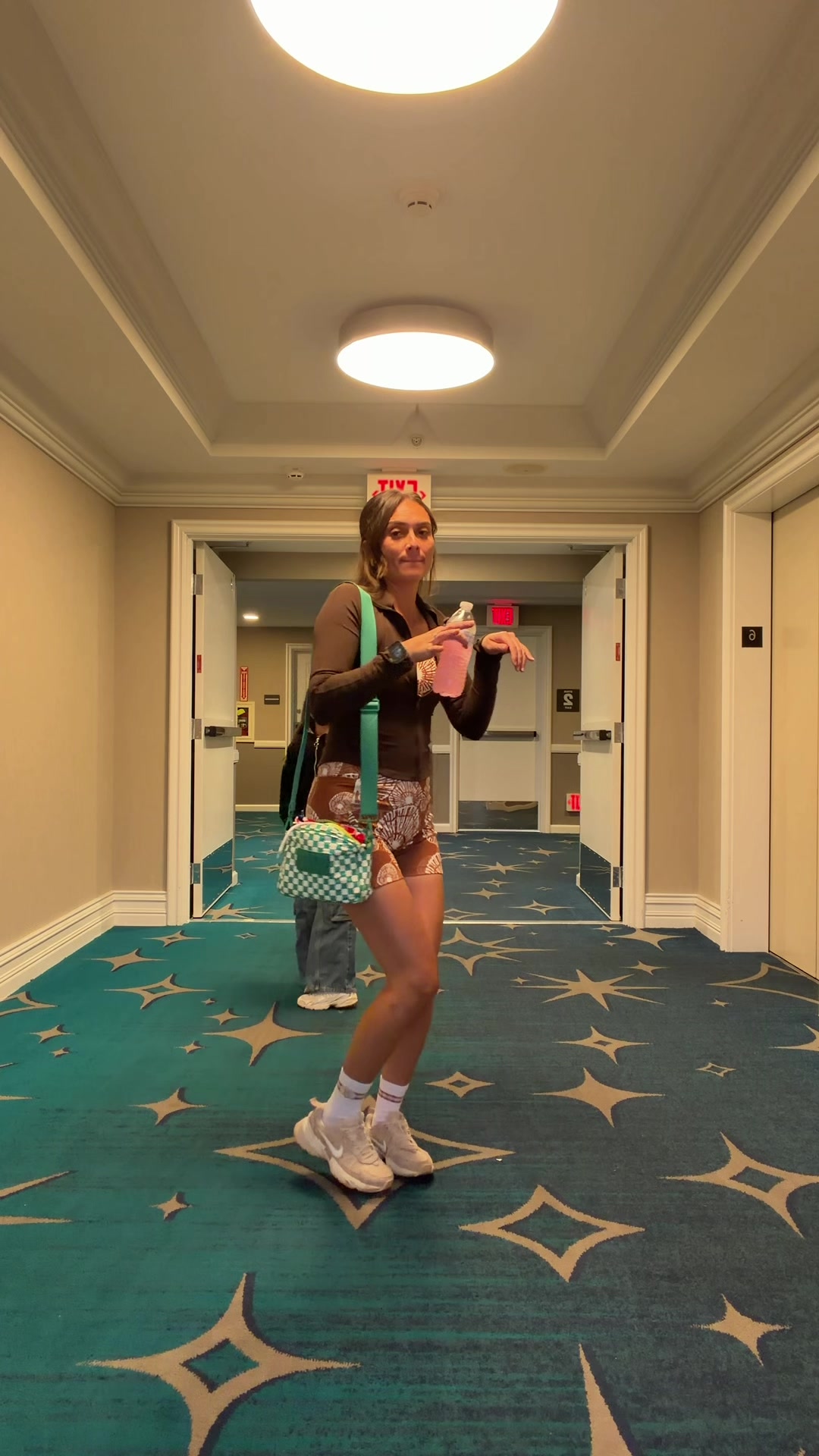 @NIKI 🤎