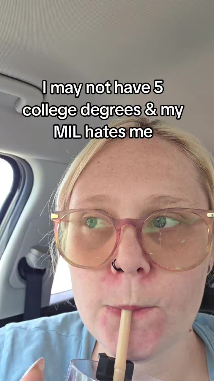 @EmieWonders