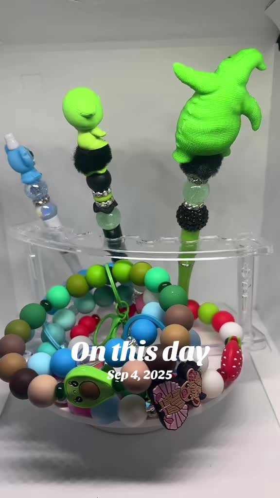 @Leidis Creations 1