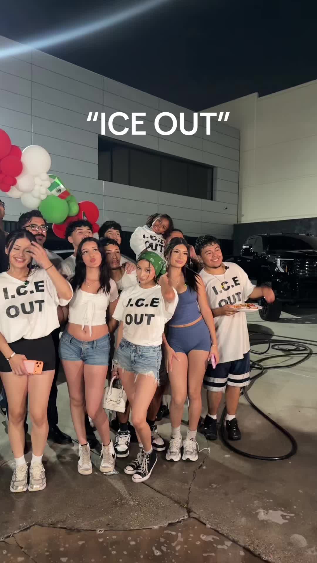 @eezzmo