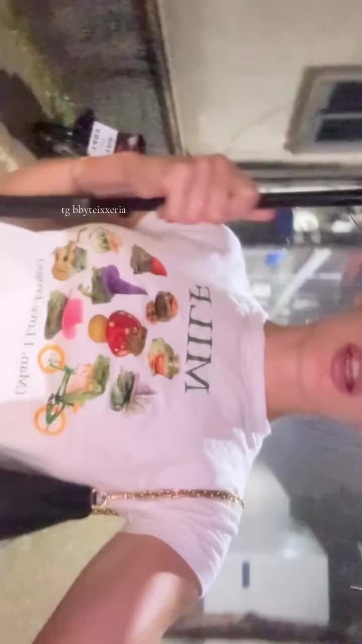 @therealellieleen1