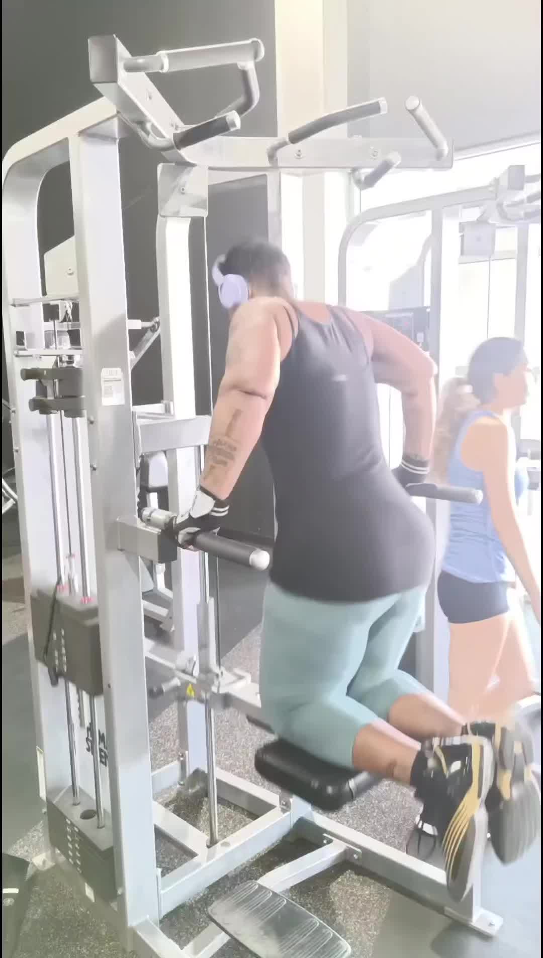 @locaknoni