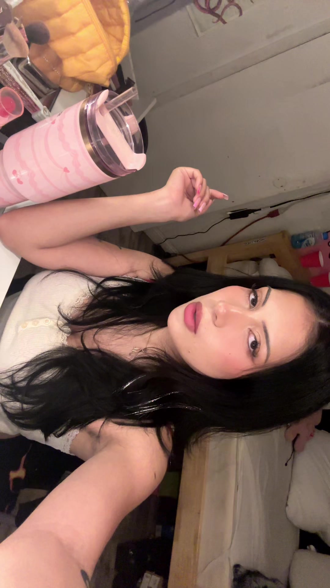 @:3