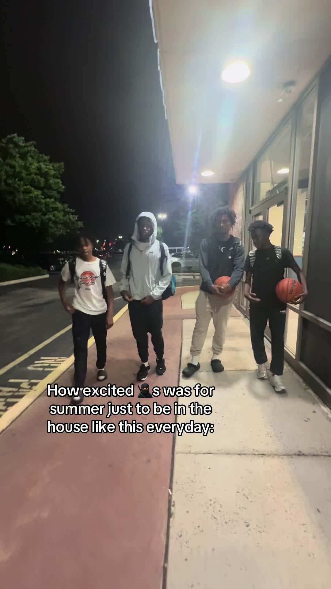 @︎︎