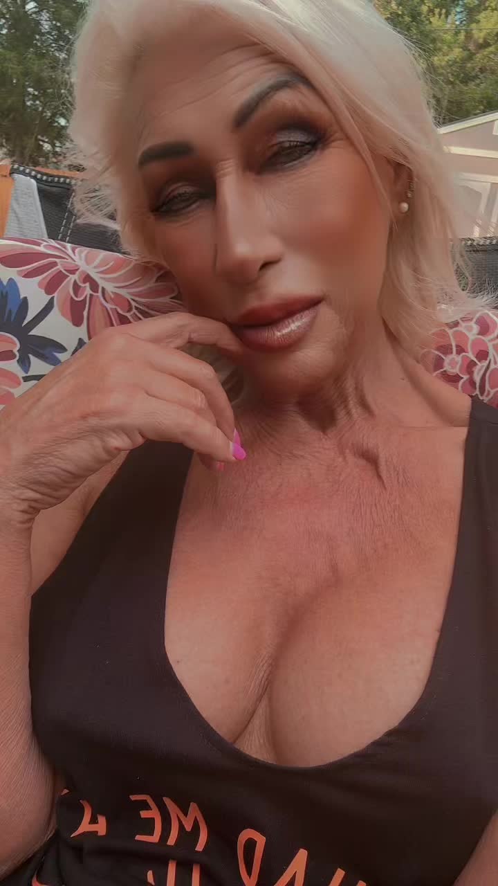 @Tena