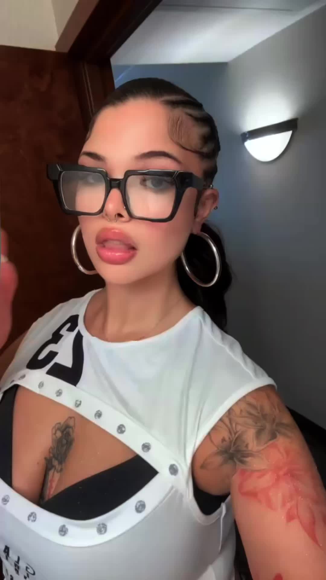 @DatGirlAdrii
