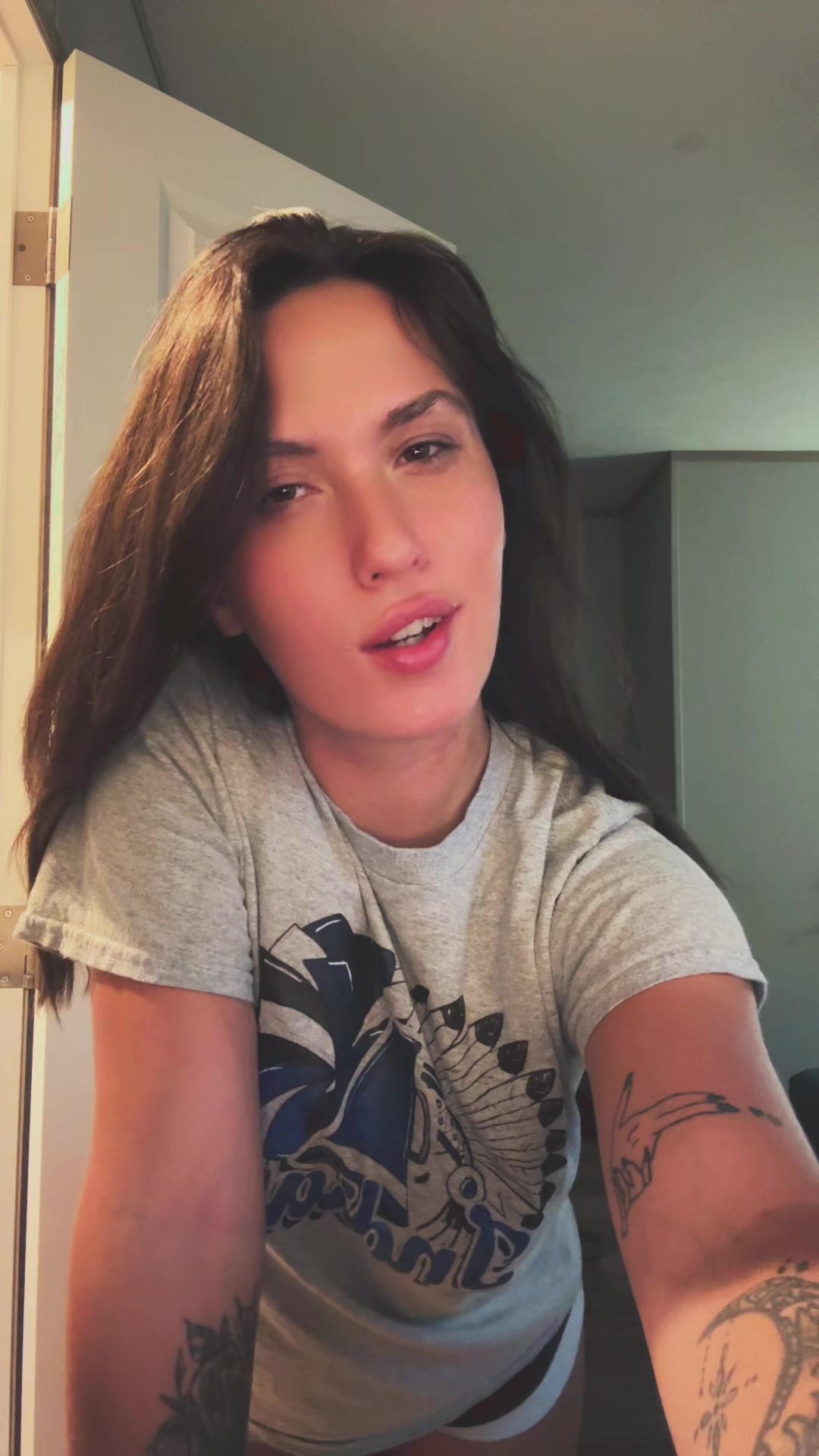 @🤟