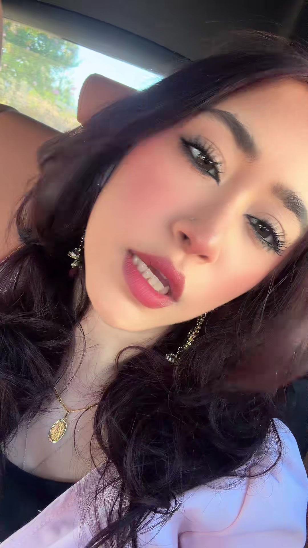 @আনি