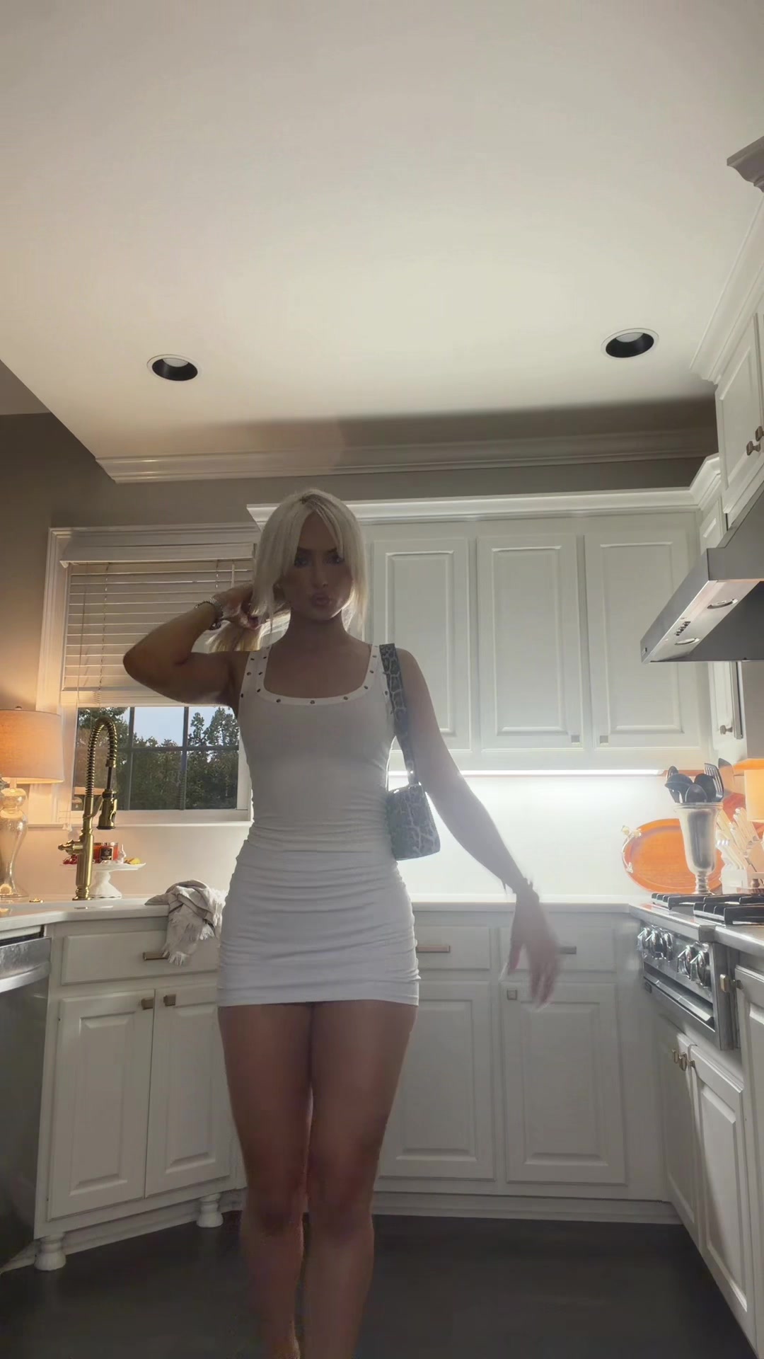 @AVA ISABELLA