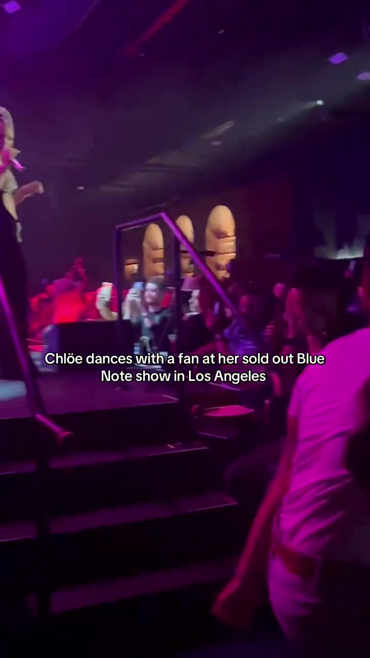 @The Chl&ouml;e x Halle Room