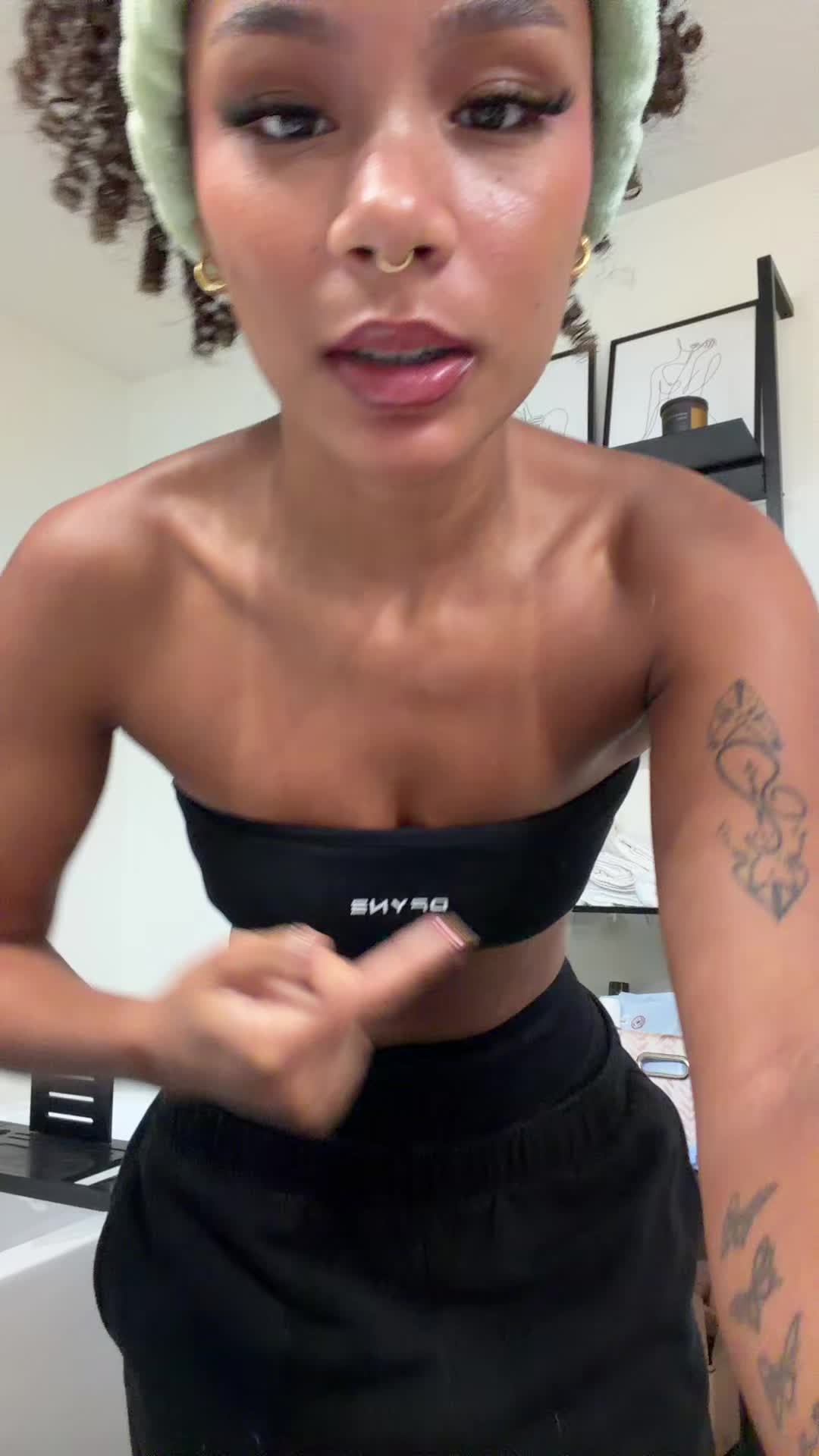 @olianney