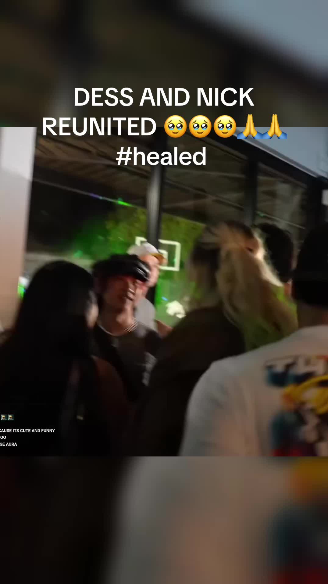 @🥳