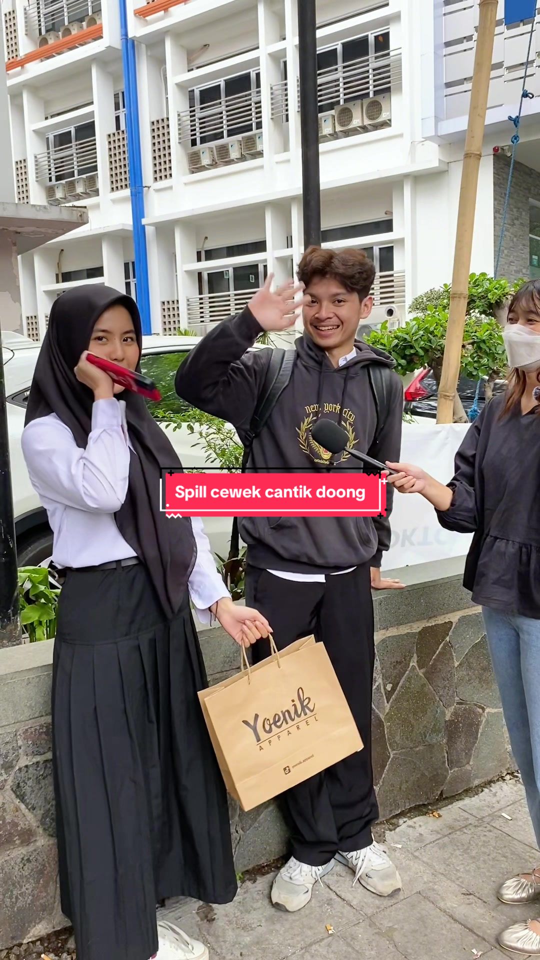@Yoenik Apparel