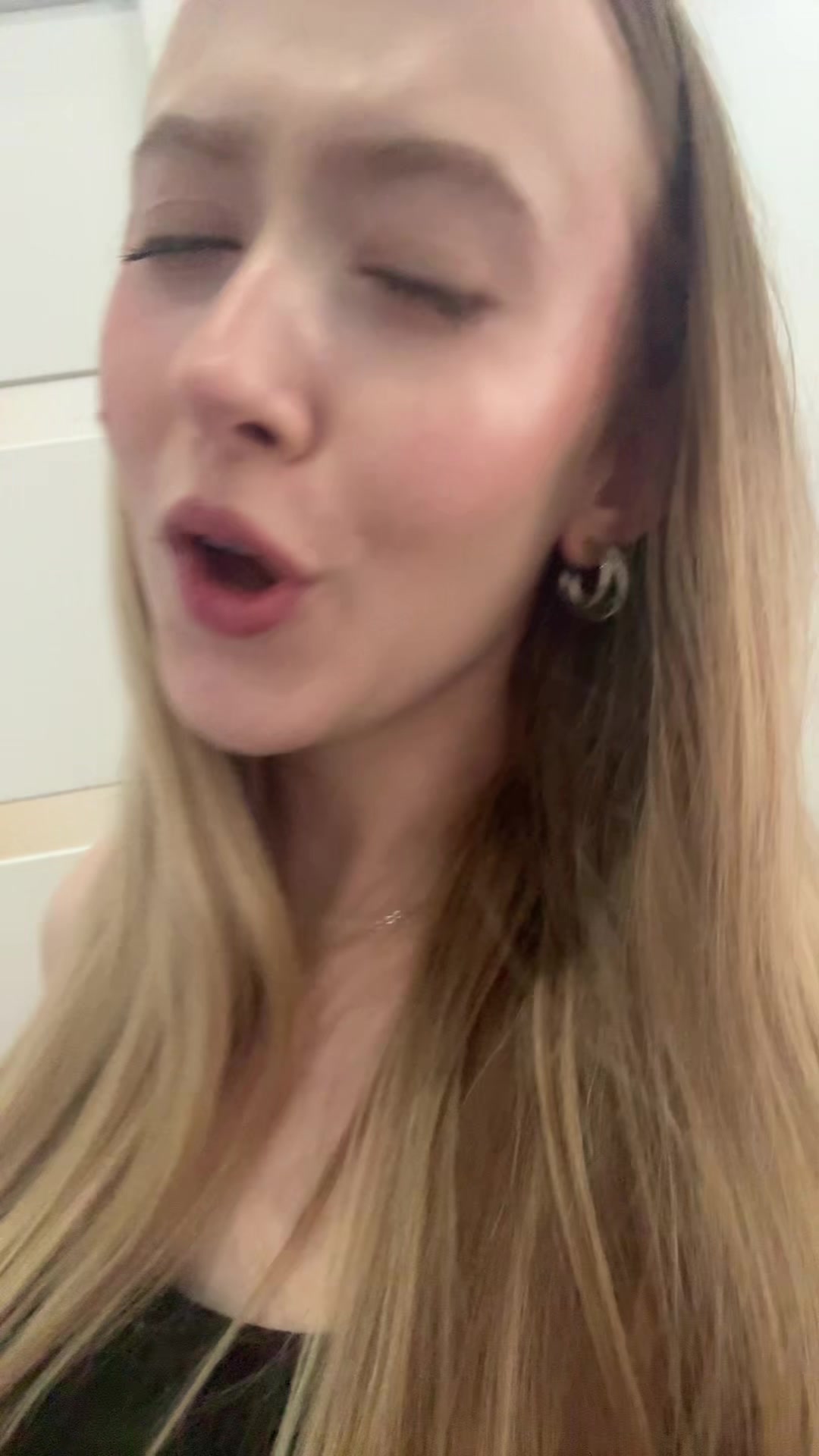 @zuzka🎀