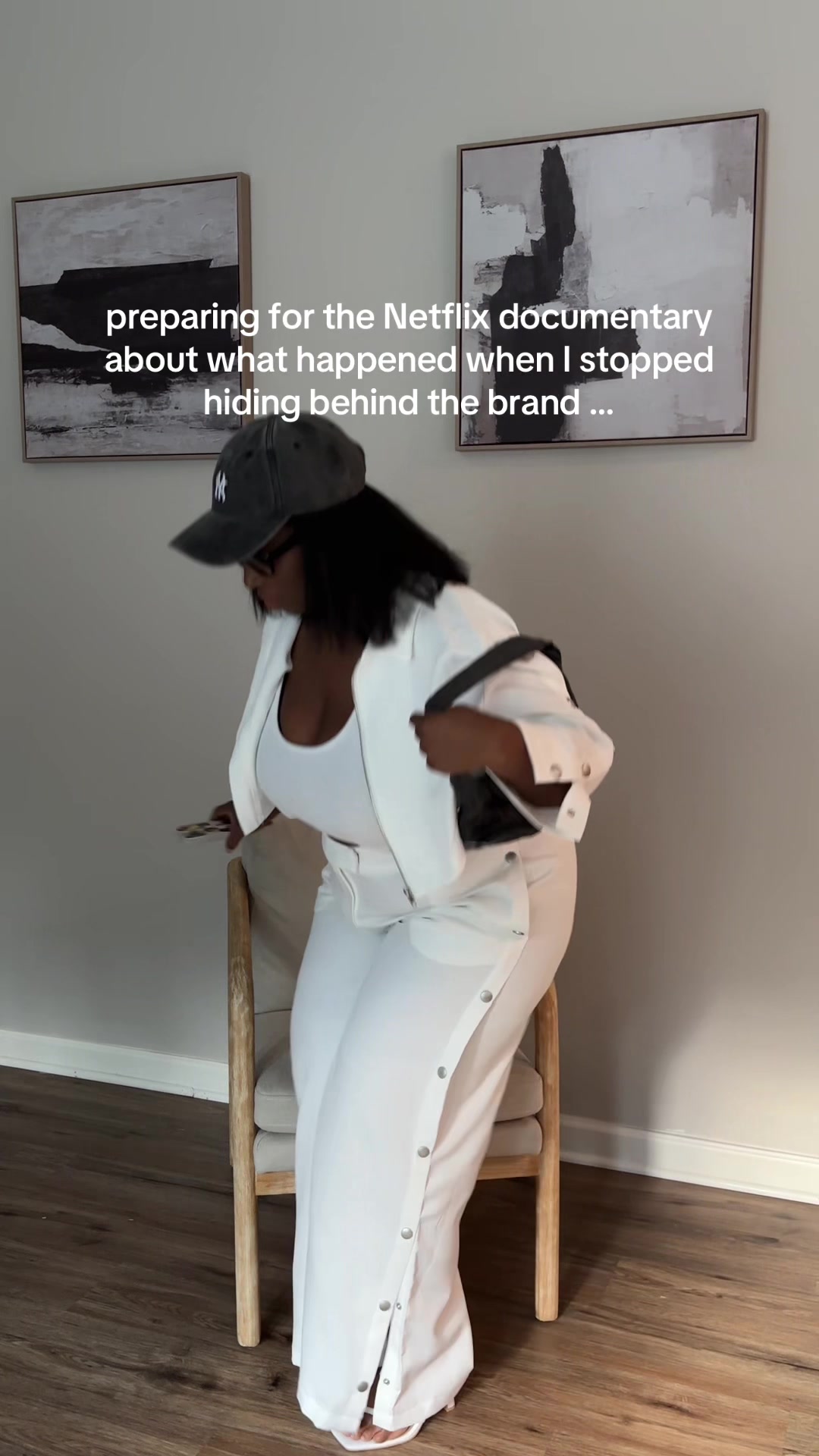 @VIVIAN AZRYA