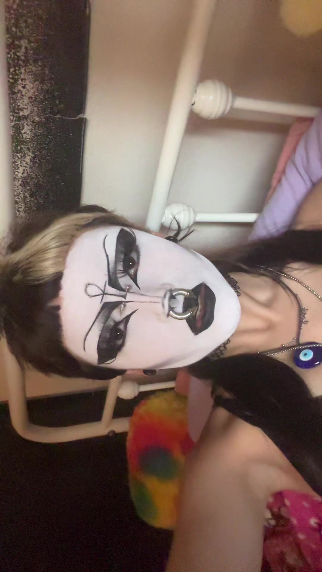 @Meg🦇