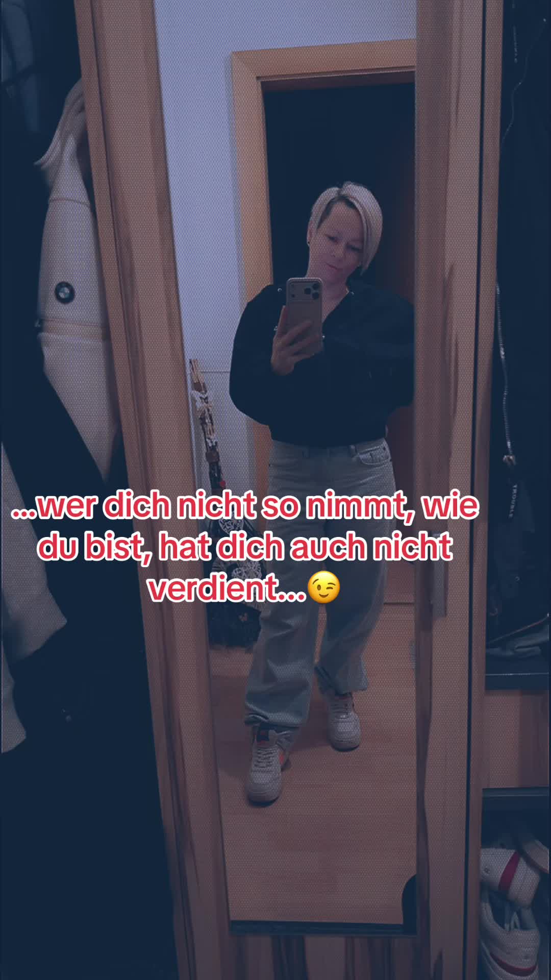@H_O_L_Y_L_O_U
