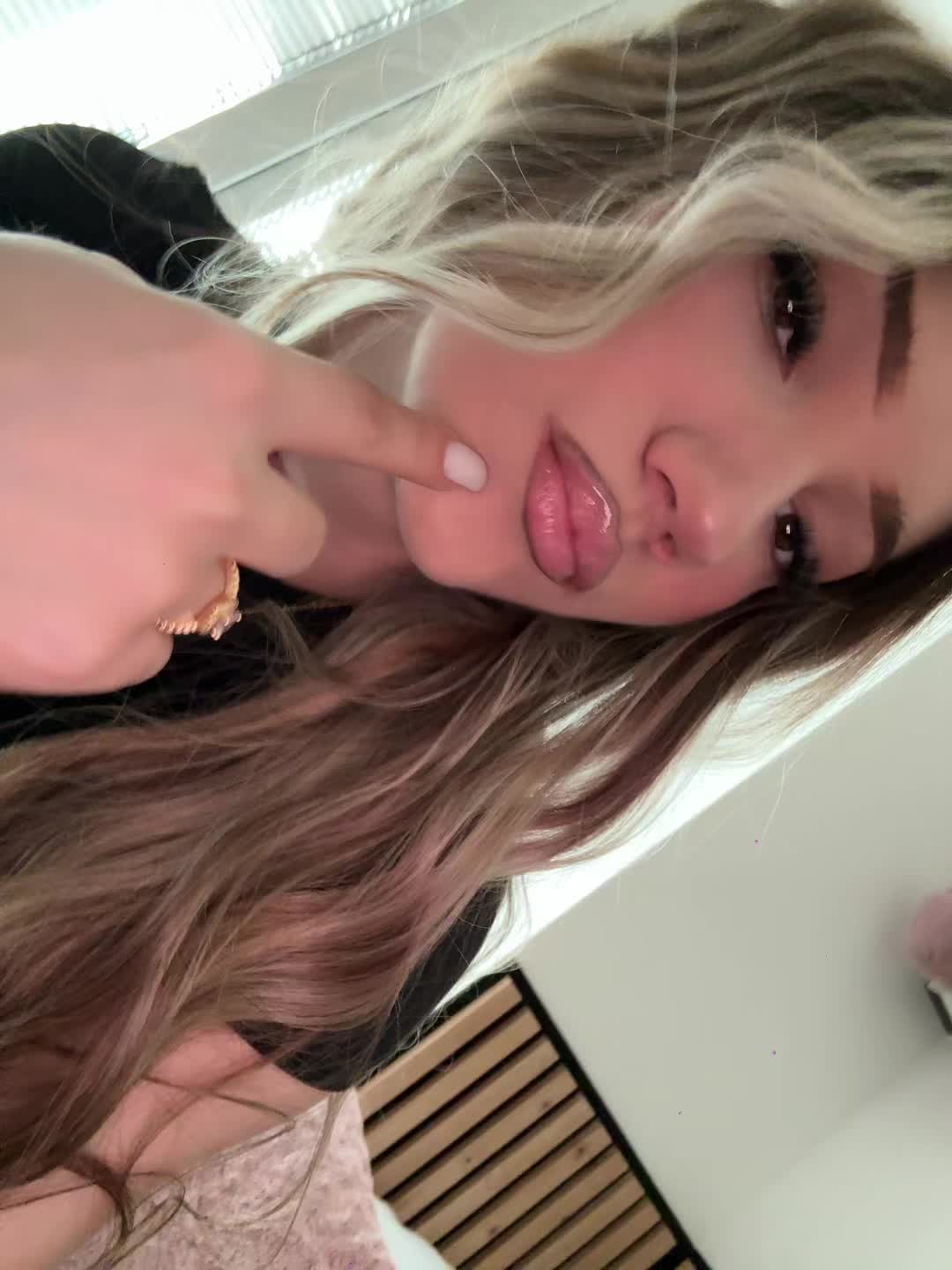 @nikolka