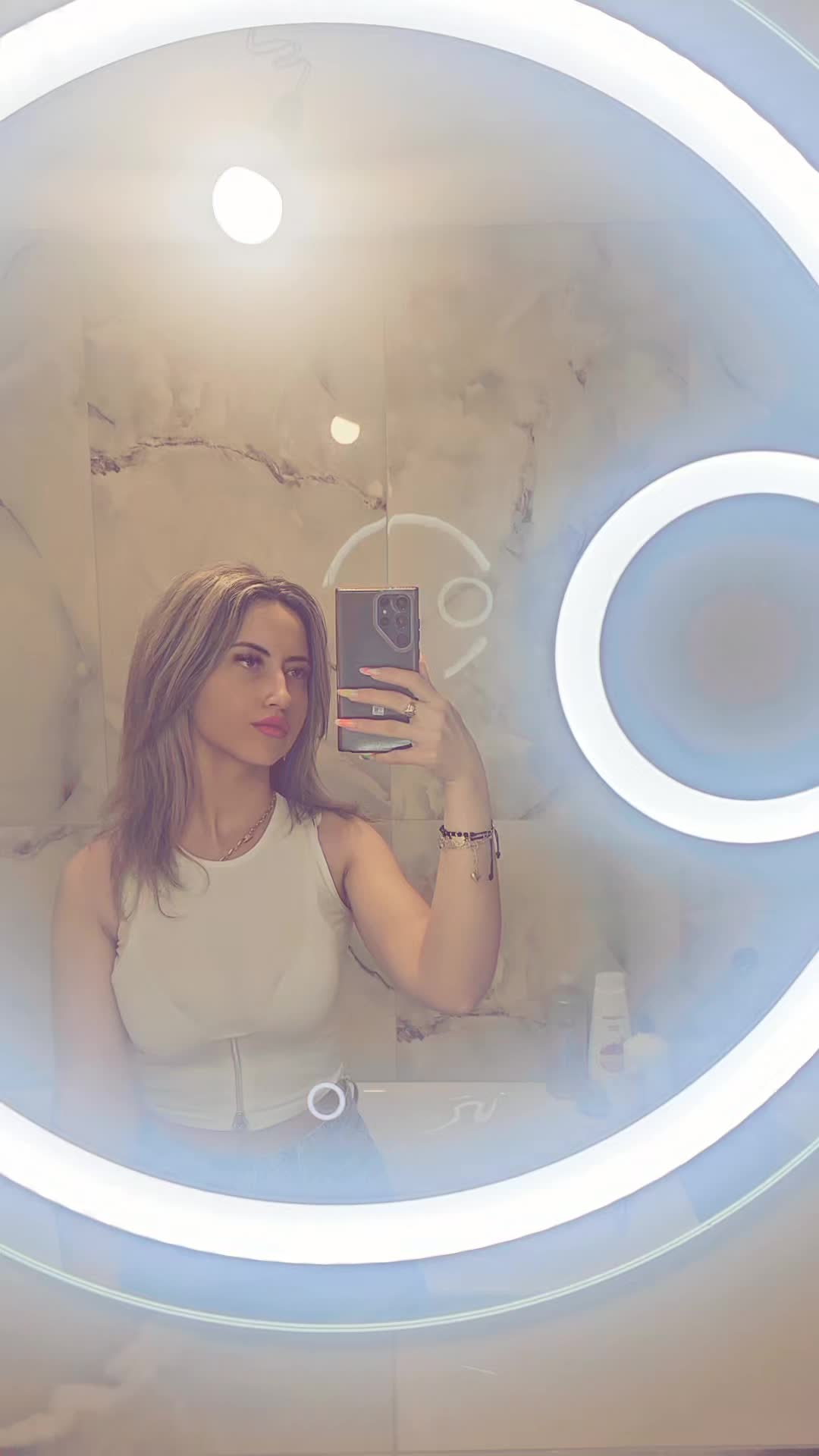 @Maria