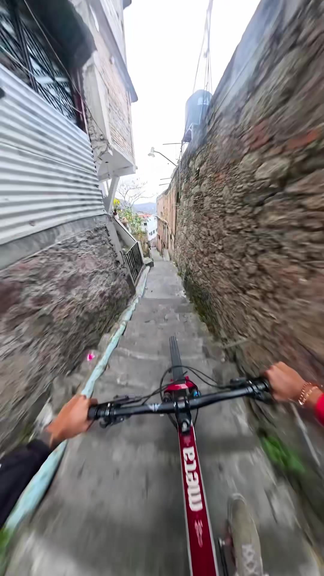 @Sebas Sotelo 🚵🏽 📽️