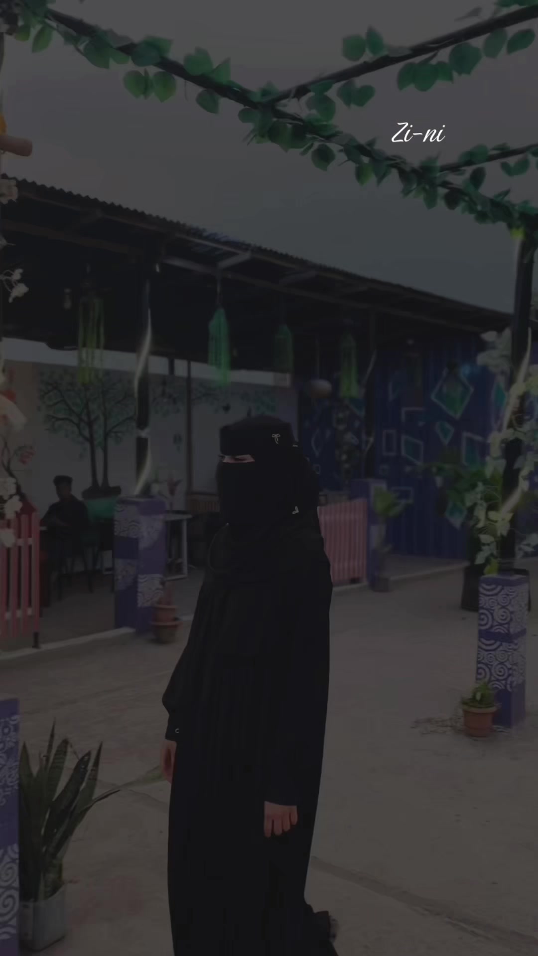 @চাঁদ🌙🖤