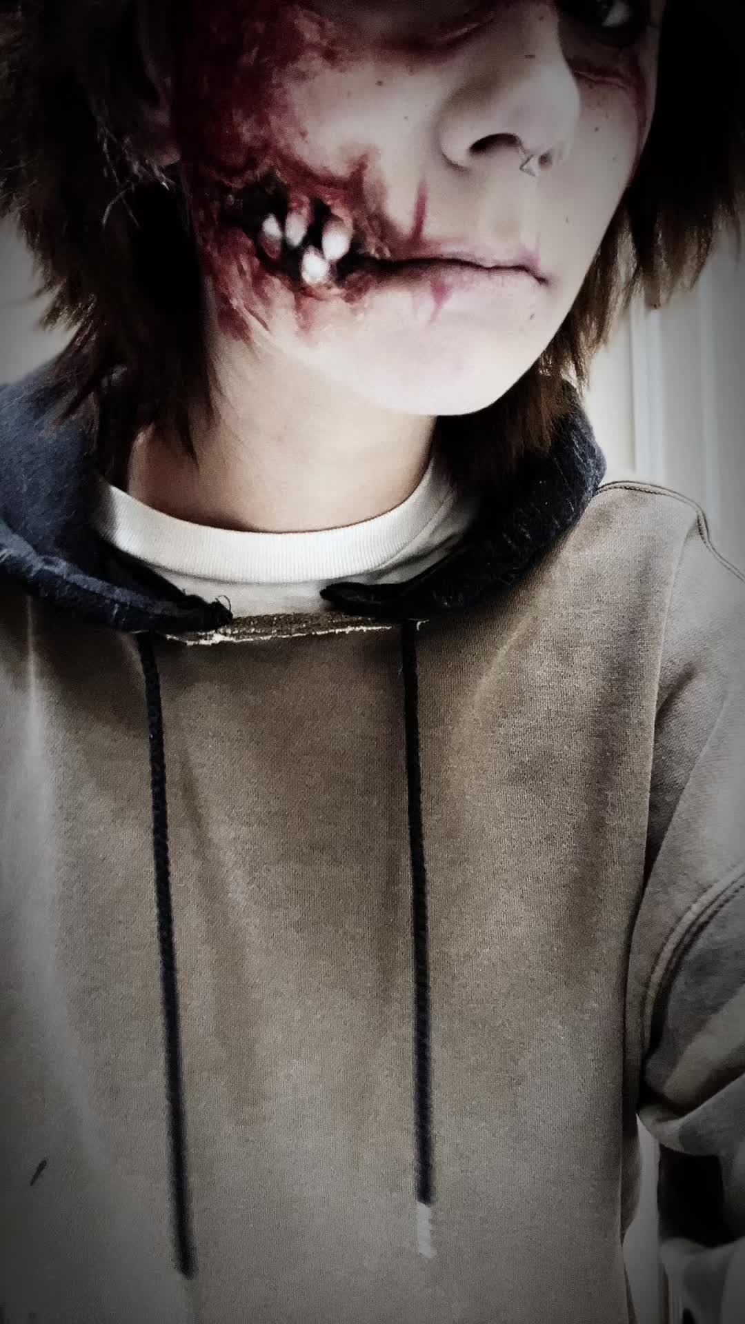 @sharkfinn⦻