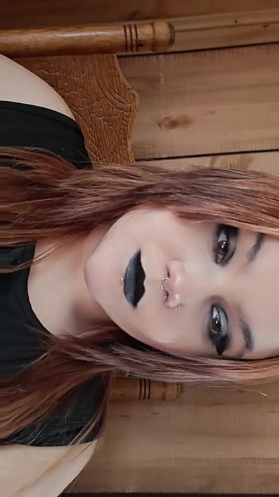 @Lilith_fox13
