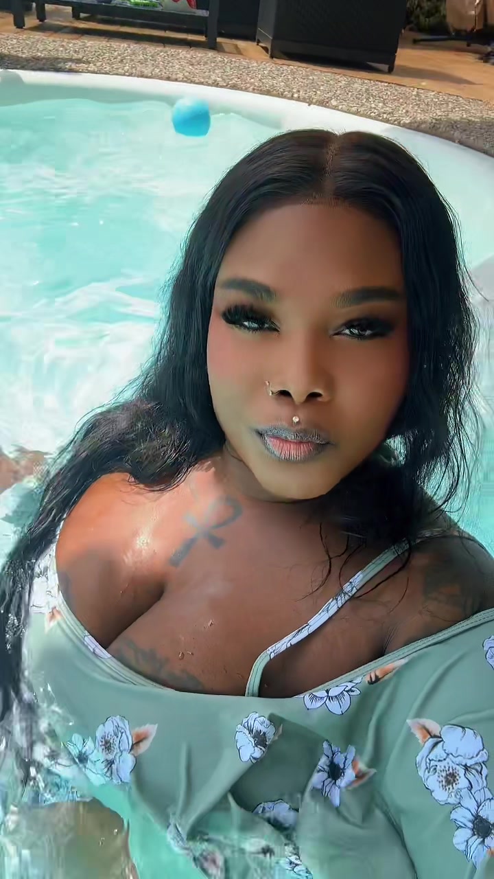 @Oshungoddess | content creator