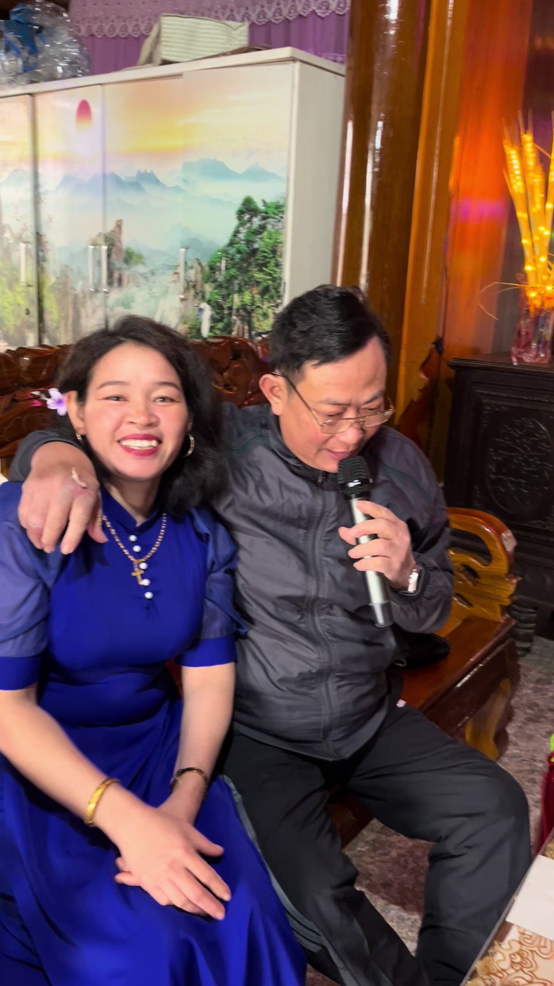 @N&agrave;o cưới Vương th&igrave; đổit&ecirc;n 😀👈