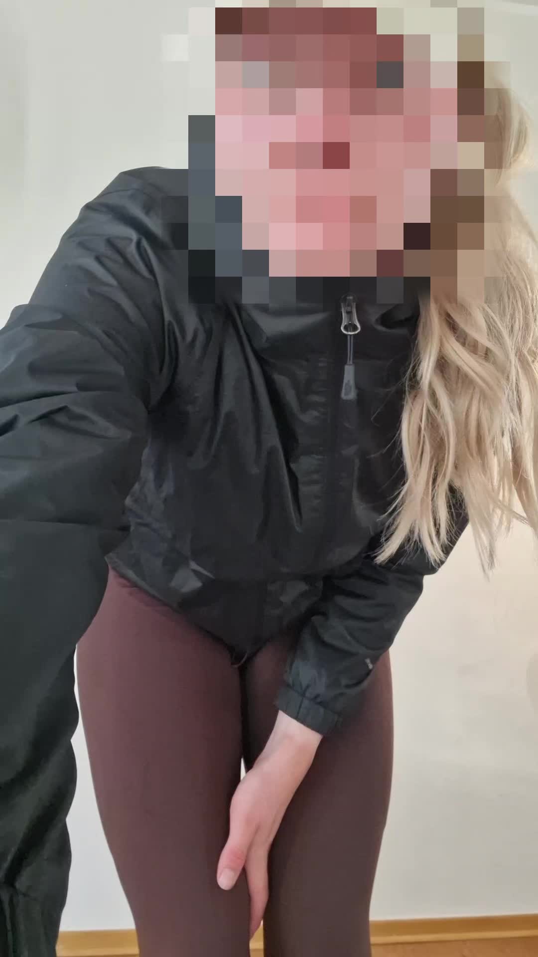 @Frieda_
