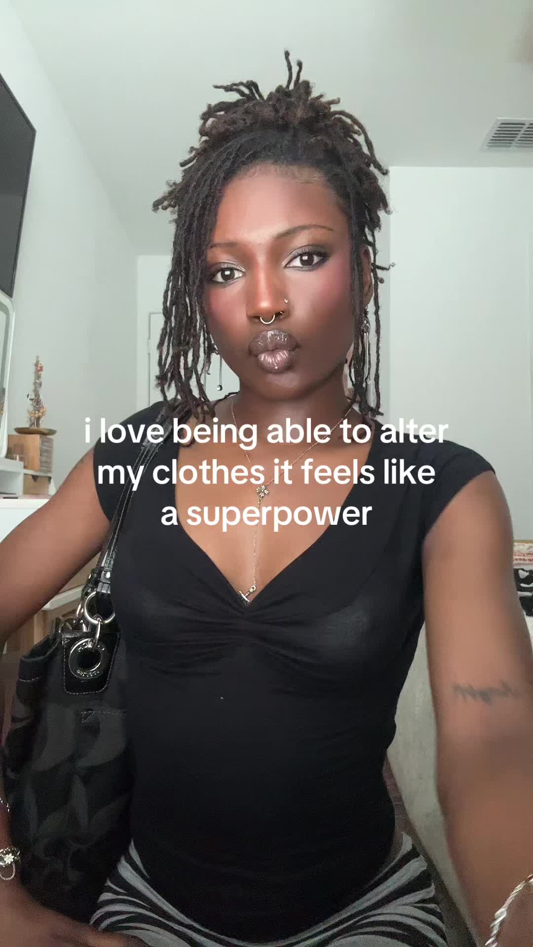 @whimsyqueen🪽
