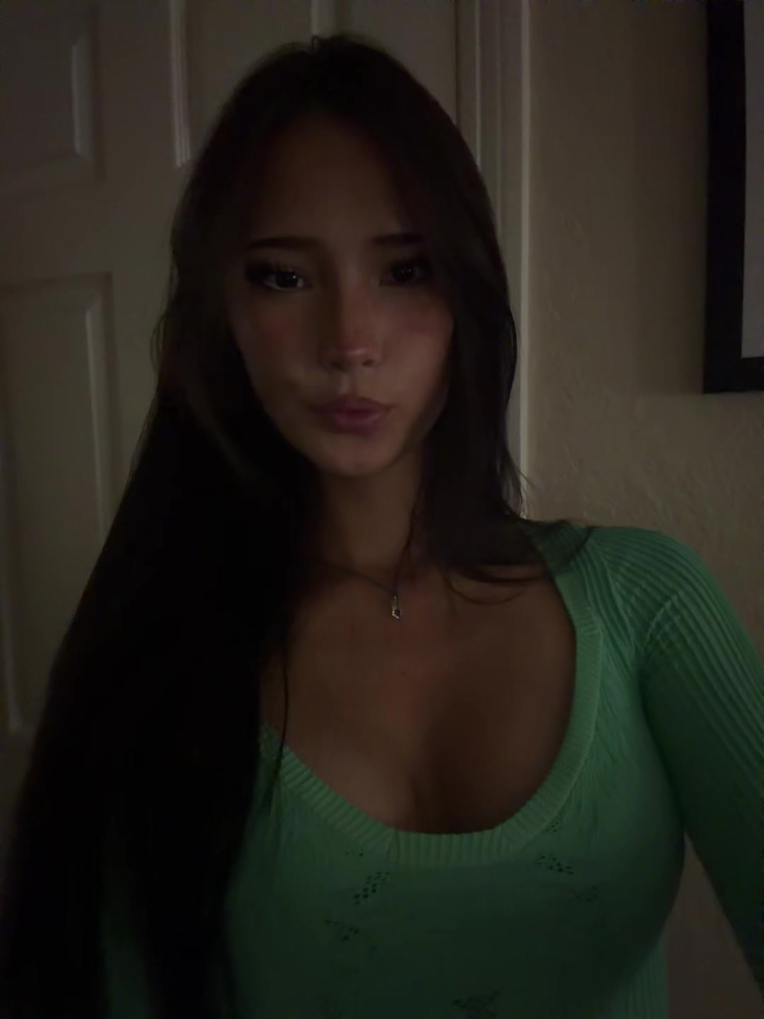 @omnom 🪽