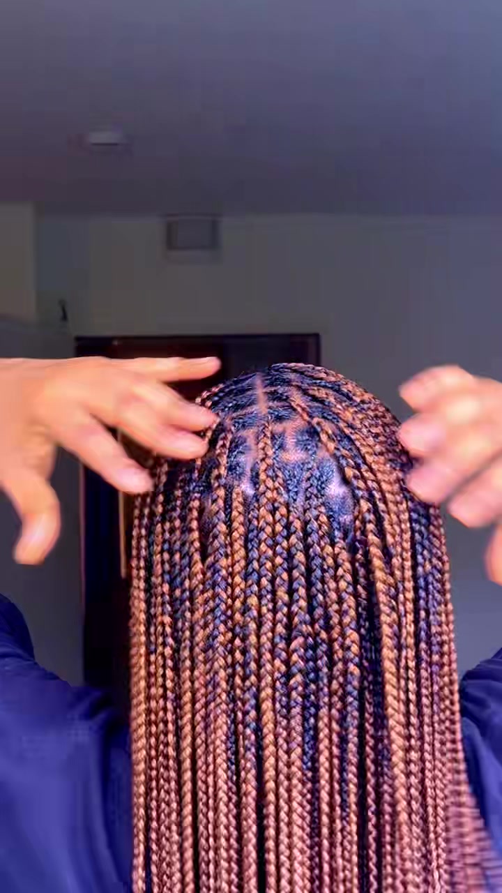@Ririmakeover & hairstylist