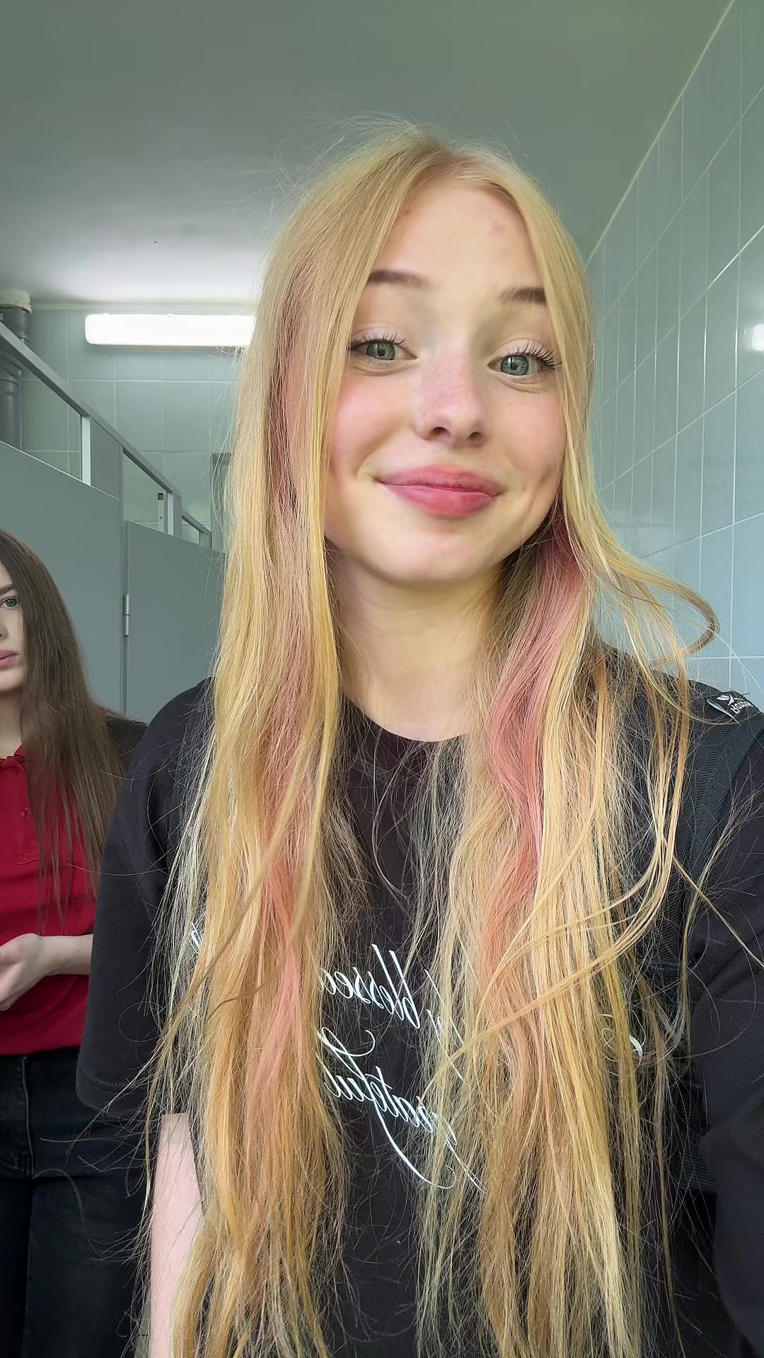 @викусик🌷