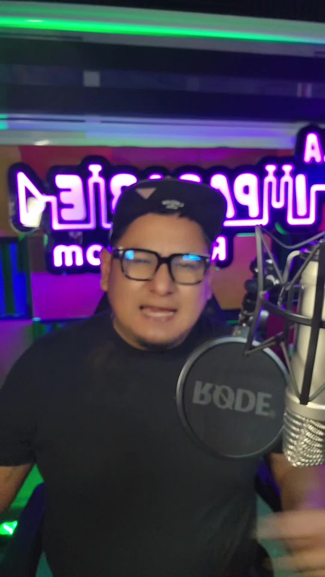 @elreyesfm