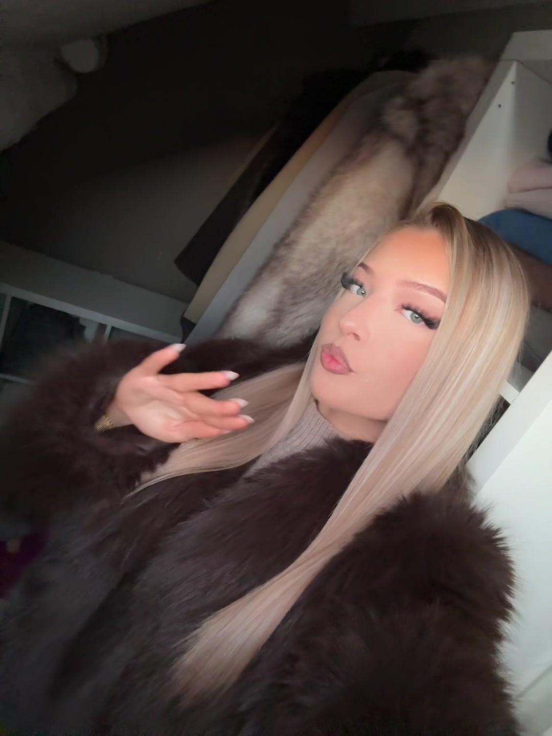 @Laly