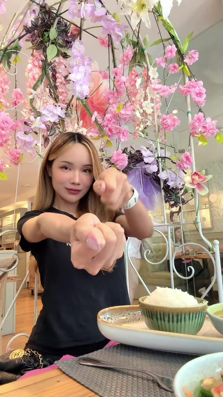 @Eva 🌸