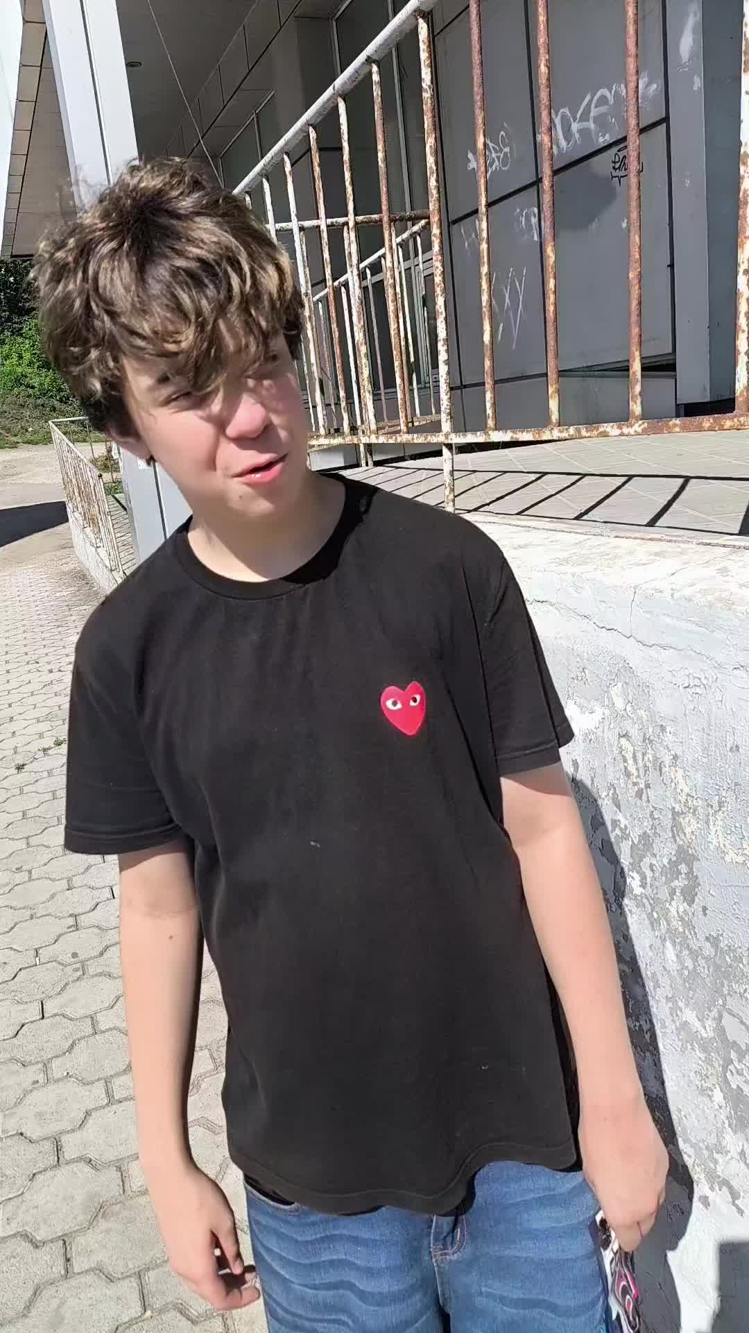 @//7?
